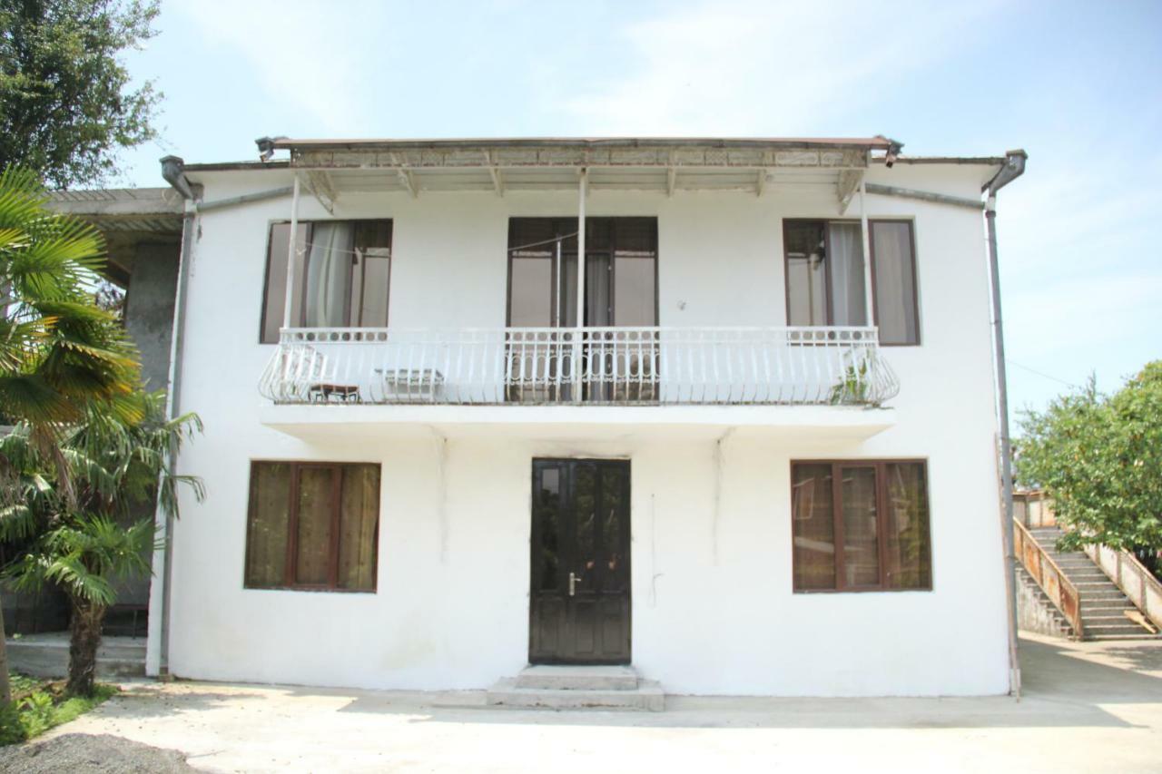 Lukas'S House Hotel Кобулети Екстериор снимка
