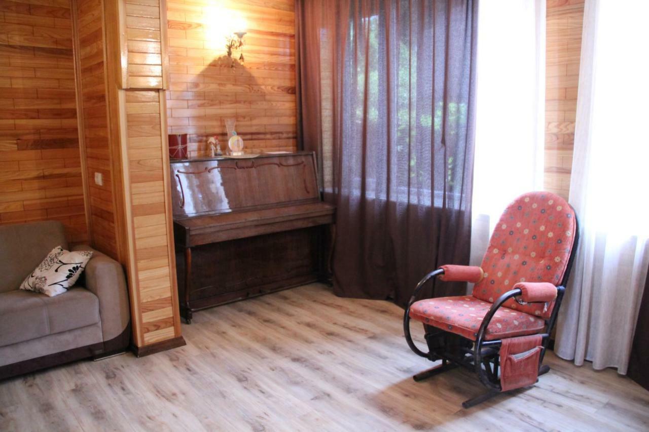 Lukas'S House Hotel Кобулети Екстериор снимка